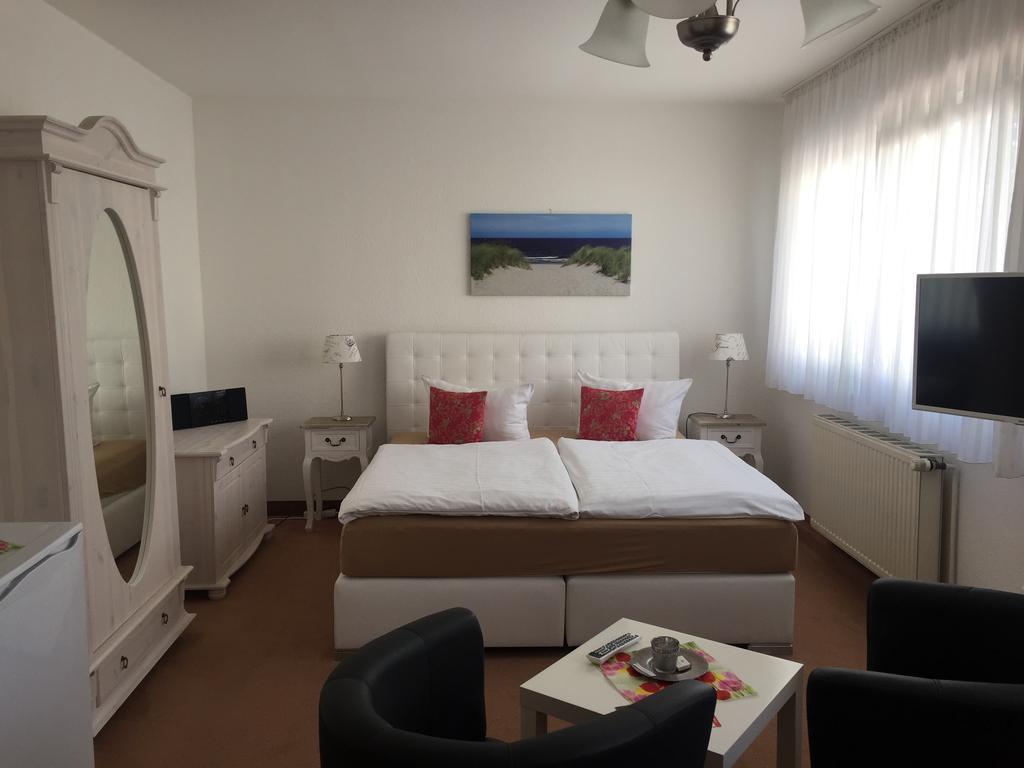 Pension Marion Binz Εξωτερικό φωτογραφία